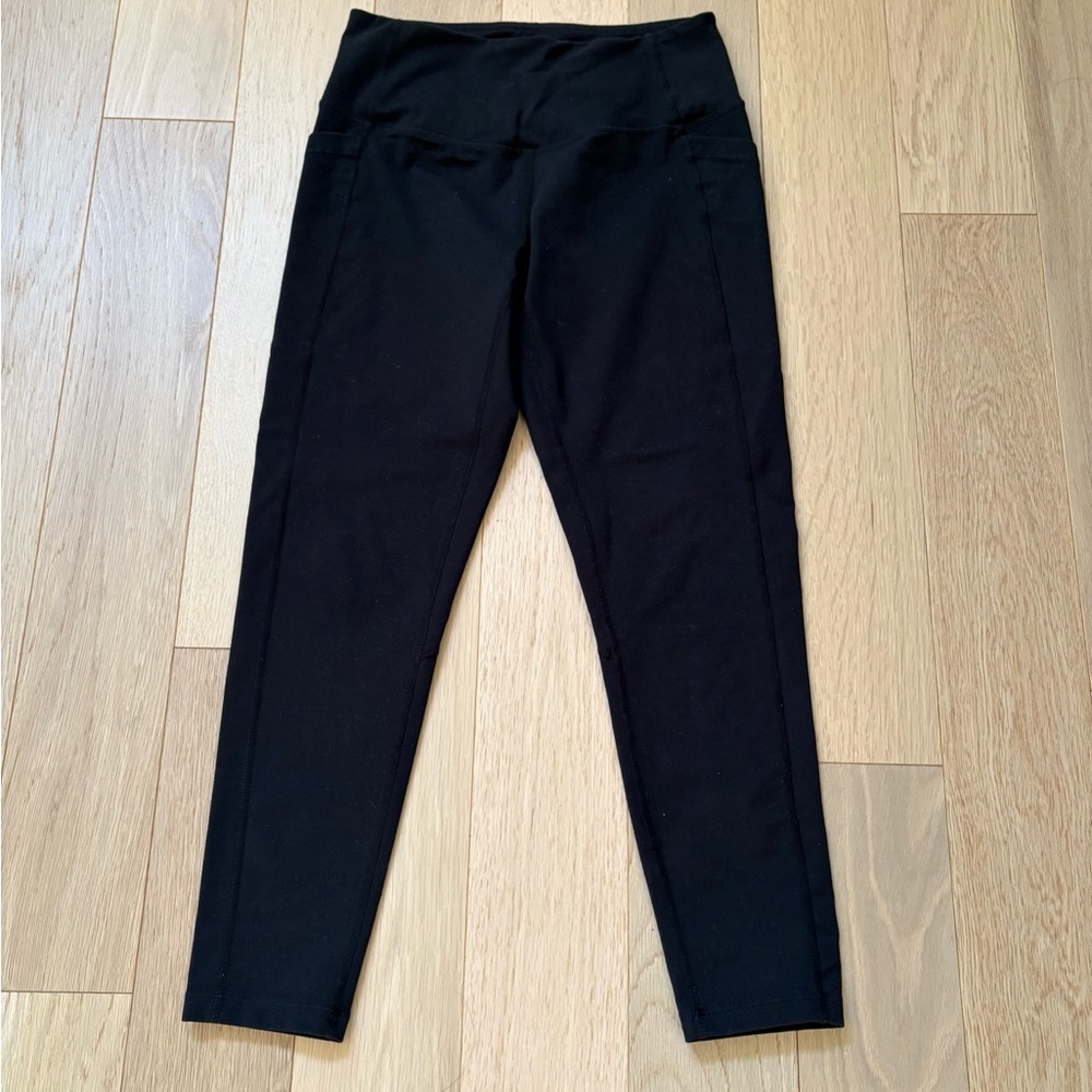 Zella Women’s Black Leggings with side pockets